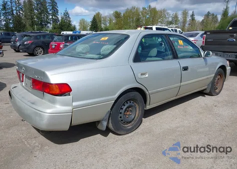2000 Toyota Camry Le из США, поврежденный, VIN 4T1BG22K5YU691637